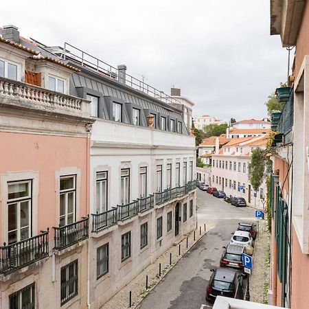 Lapa 3Bdr Duplex W/ Balcony By Lovelystay Lissabon Buitenkant foto