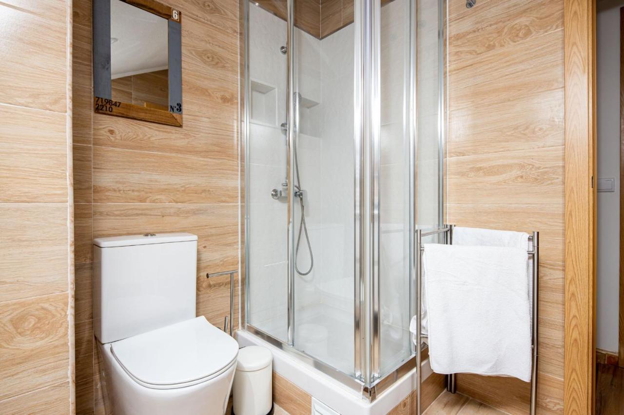 Lapa 3Bdr Duplex W/ Balcony By Lovelystay Lissabon Buitenkant foto