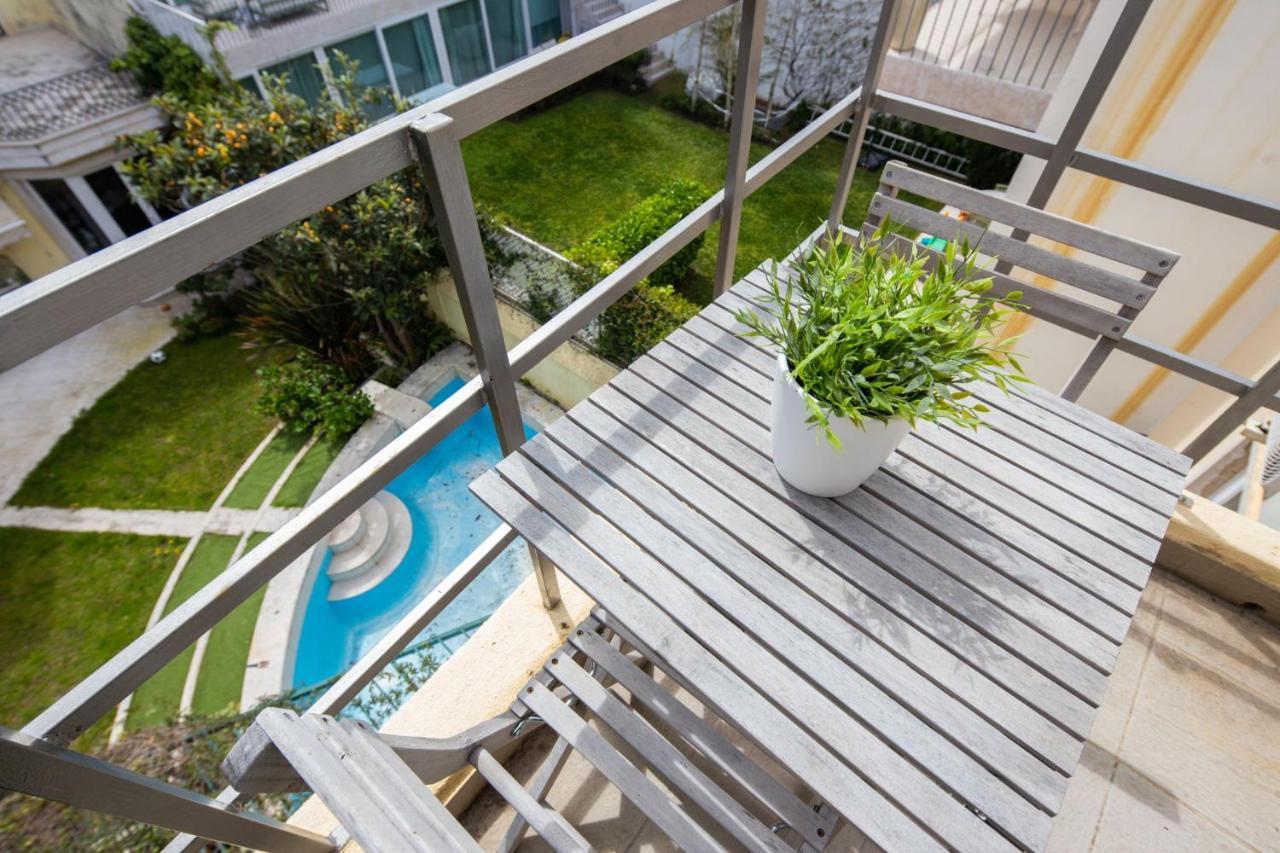 Lapa 3Bdr Duplex W/ Balcony By Lovelystay Lissabon Buitenkant foto