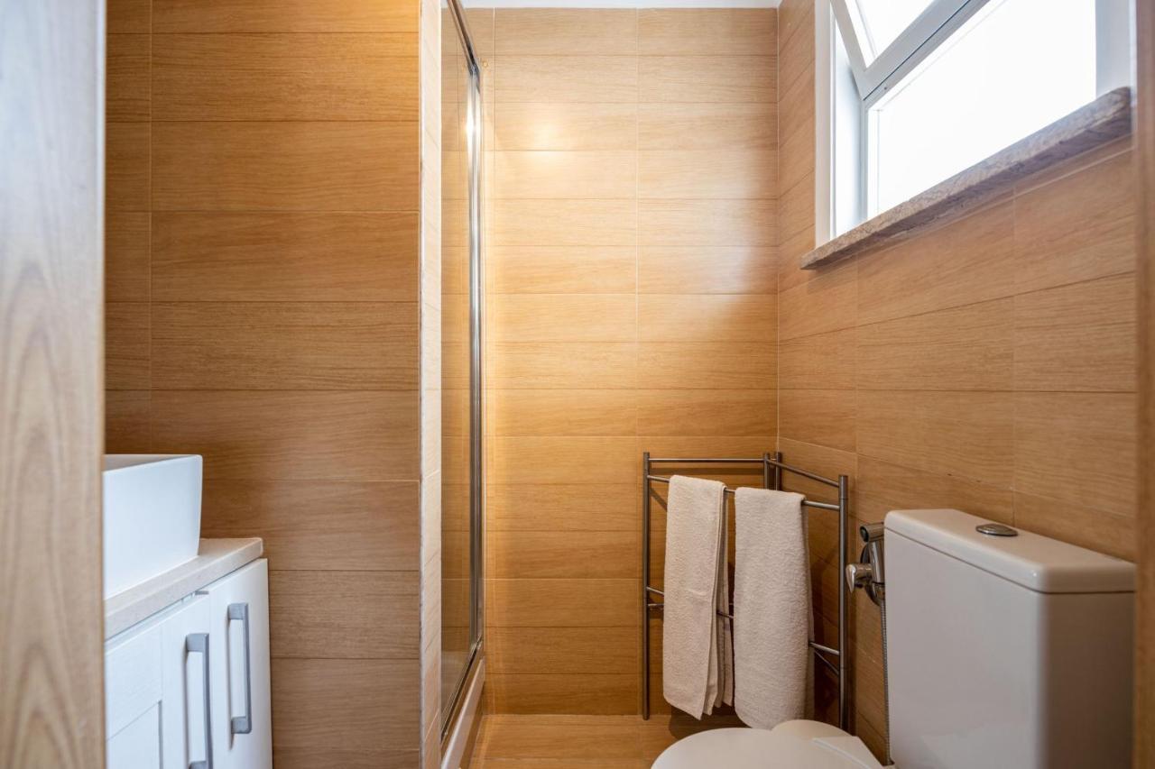 Lapa 3Bdr Duplex W/ Balcony By Lovelystay Lissabon Buitenkant foto