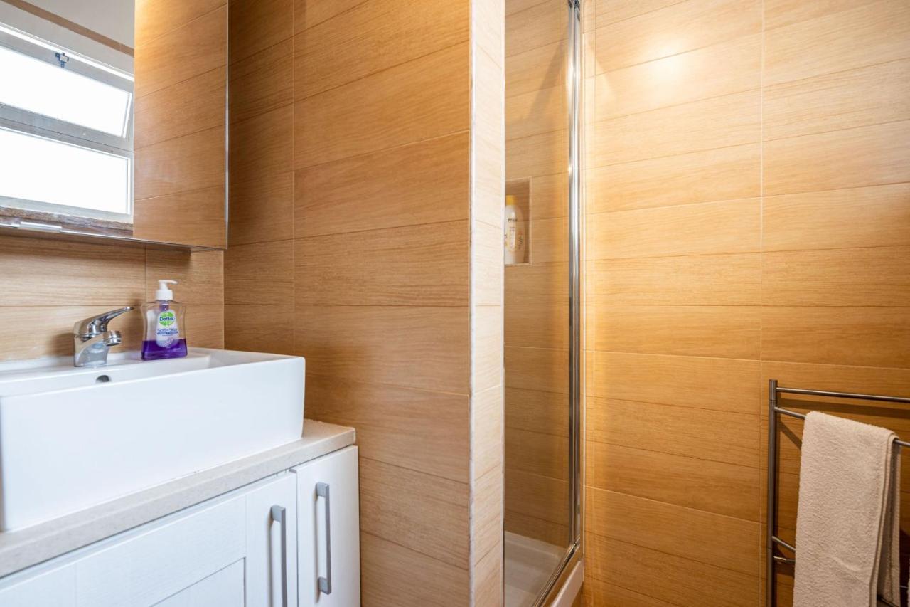 Lapa 3Bdr Duplex W/ Balcony By Lovelystay Lissabon Buitenkant foto