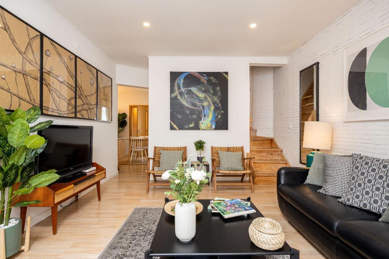Lapa 3Bdr Duplex W/ Balcony By Lovelystay Lissabon Buitenkant foto