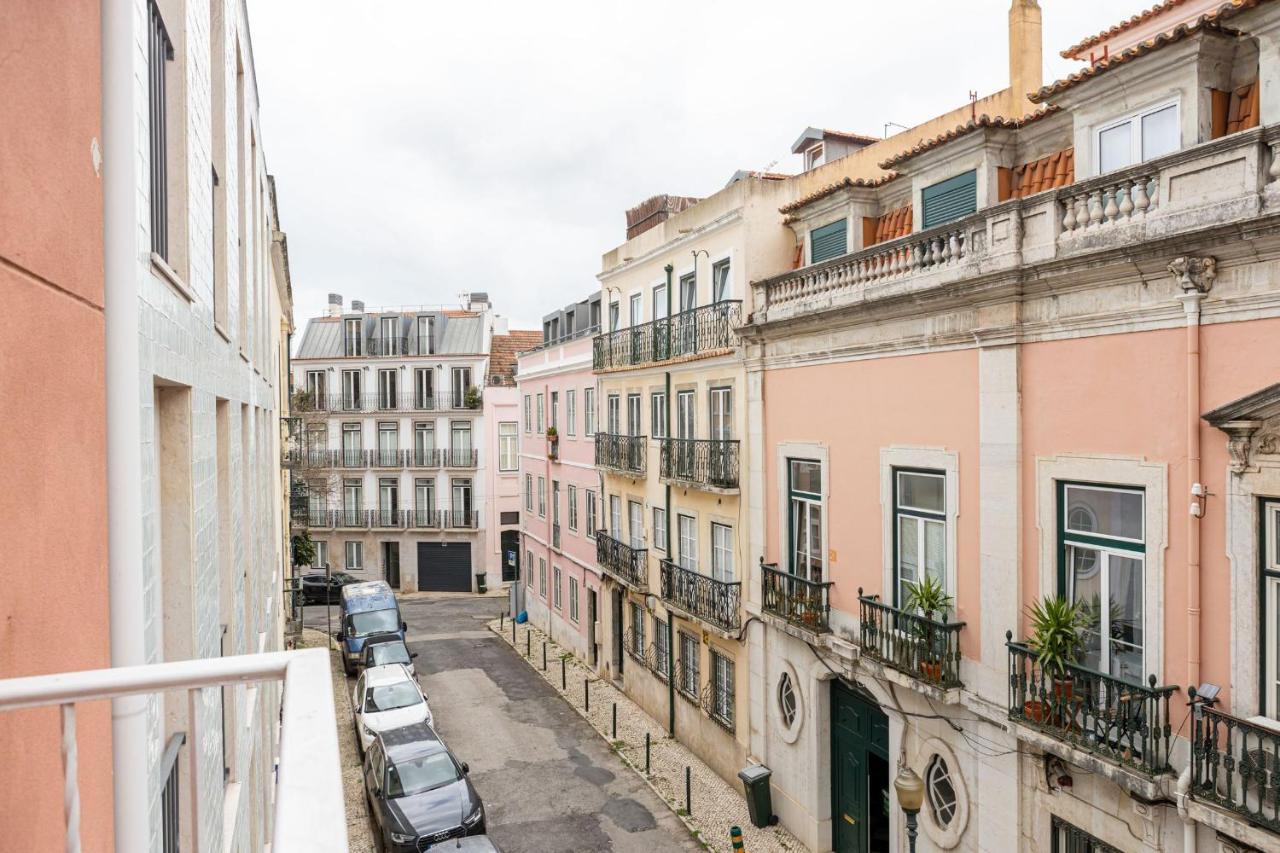 Lapa 3Bdr Duplex W/ Balcony By Lovelystay Lissabon Buitenkant foto