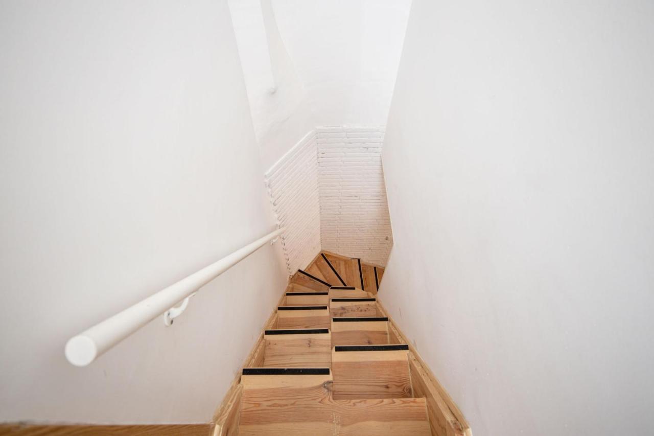 Lapa 3Bdr Duplex W/ Balcony By Lovelystay Lissabon Buitenkant foto